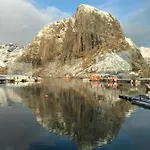 Lurn Sjohus Reine