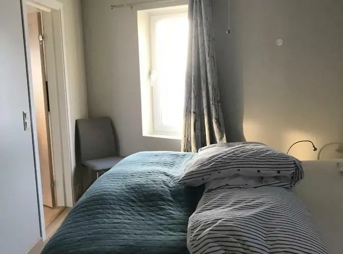 Semesterbostad Lurn Sjohus
